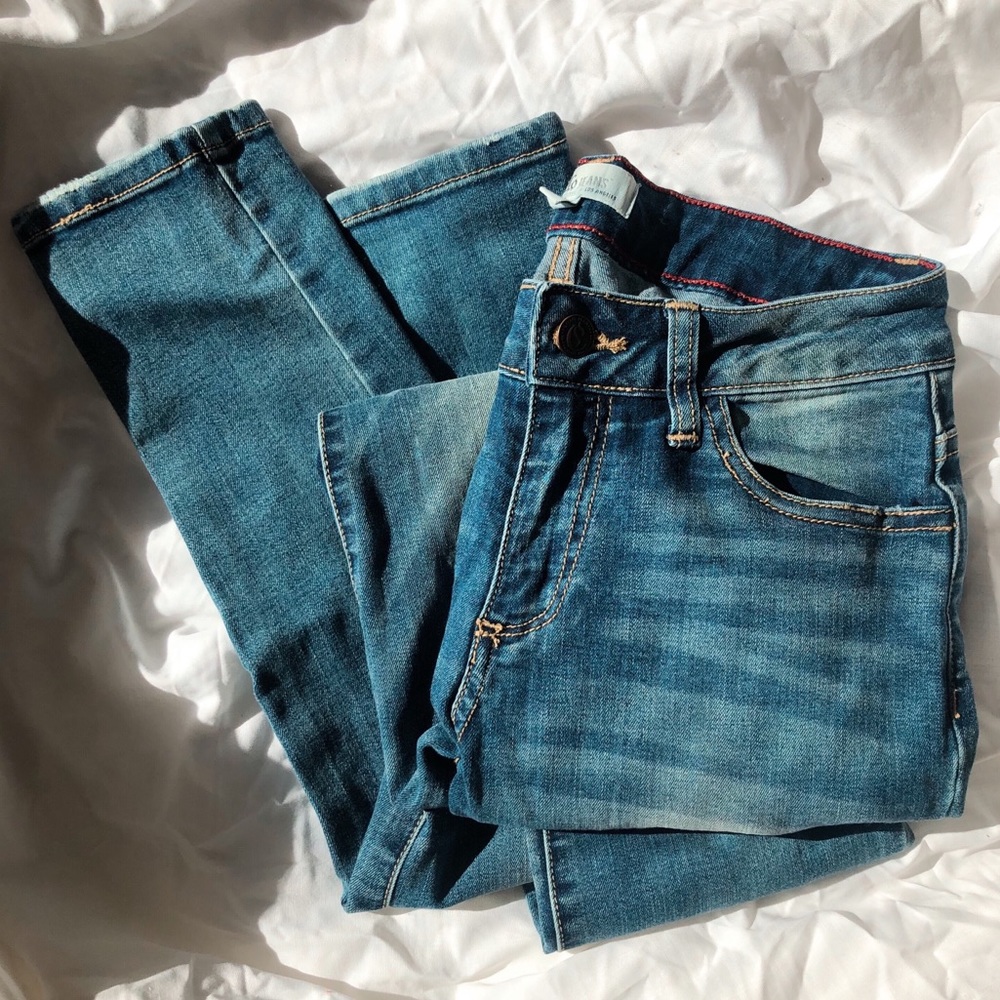 NWOT CELLO DISTRESSED SKINNY JEANS